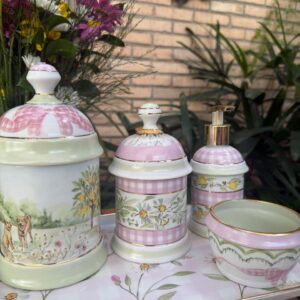 Kit higiene (pintado a mão)